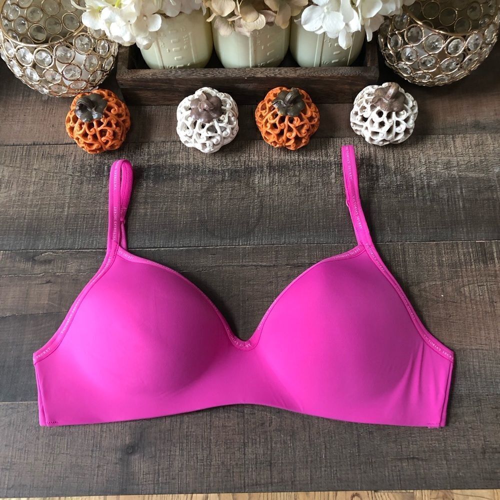 Victoria’s Secret T-shirt Lightly Lined Wireless 32DD